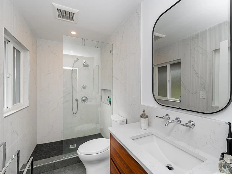 9150 Wilberforce Street, Burnaby, BC, V3N 4C6 - 24