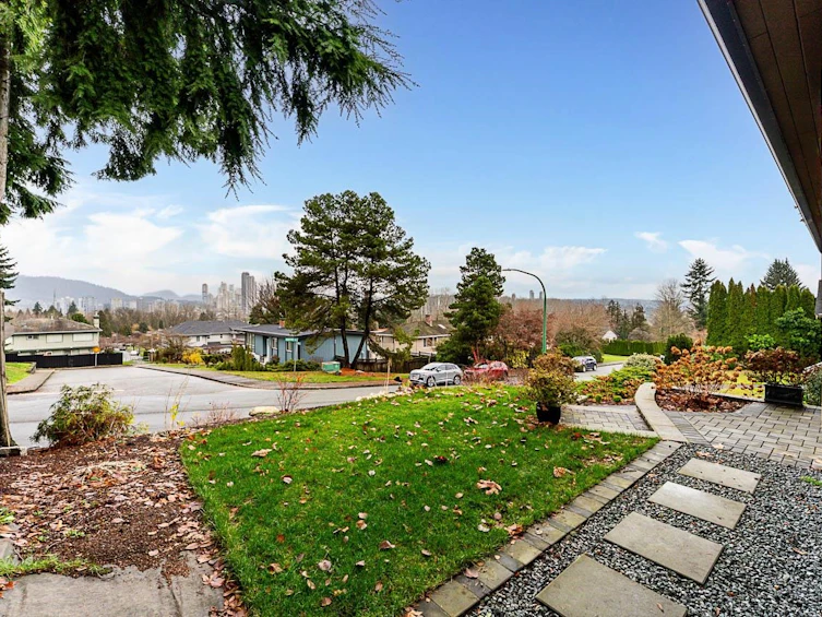 9150 Wilberforce Street, Burnaby, BC, V3N 4C6 - 4