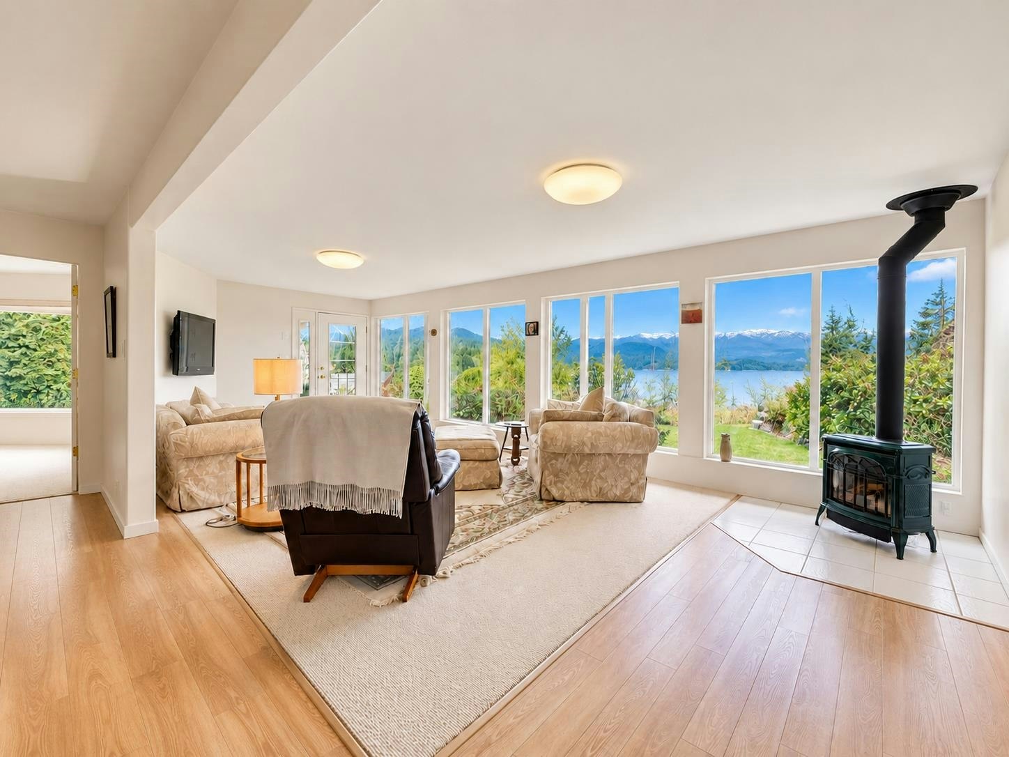 6484 N Gale Avenue, Sechelt, BC, V7Z 0L1 - 33
