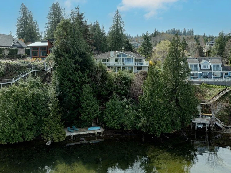 6484 N Gale Avenue, Sechelt, BC, V7Z 0L1 - 3