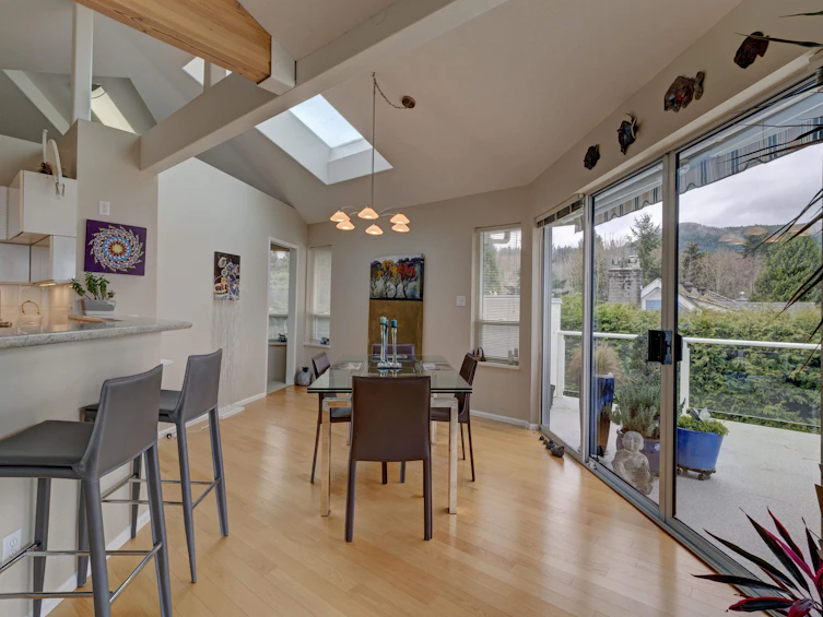 6484 N Gale Avenue, Sechelt, BC, V7Z 0L1 - 23
