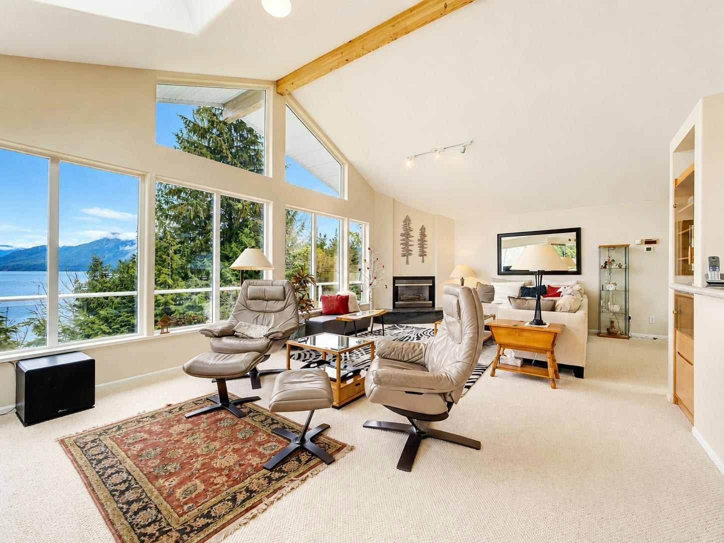 6484 N Gale Avenue, Sechelt, BC, V7Z 0L1 - 12
