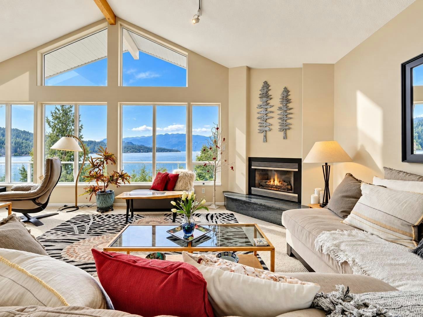 6484 N Gale Avenue, Sechelt, BC, V7Z 0L1 - 9