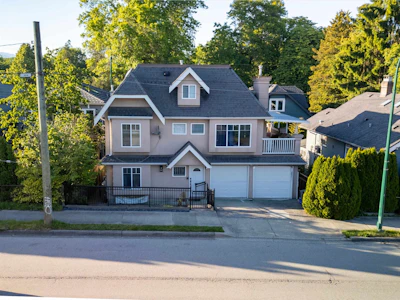 1089 E King Edward Avenue - 2