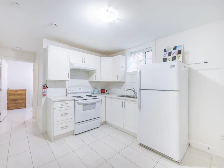 172 Ontario Place, Vancouver, BC, V5W 1S2 - 9