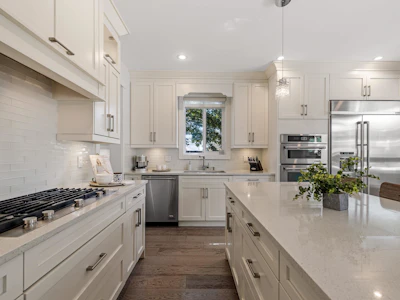1571 136 Street - 3