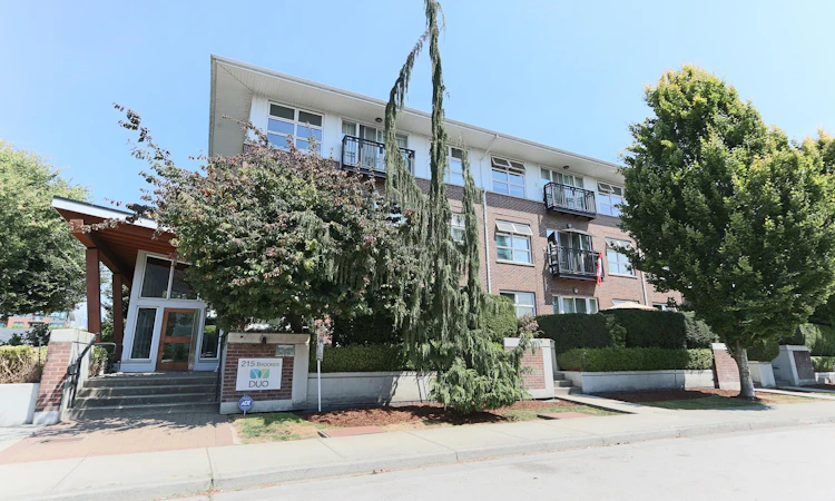 304-215 Brookes Street