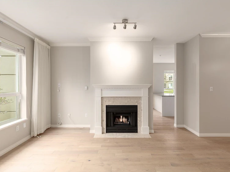 144-3098 Guildford Way, Coquitlam, BC, V3B 7W8 - 3
