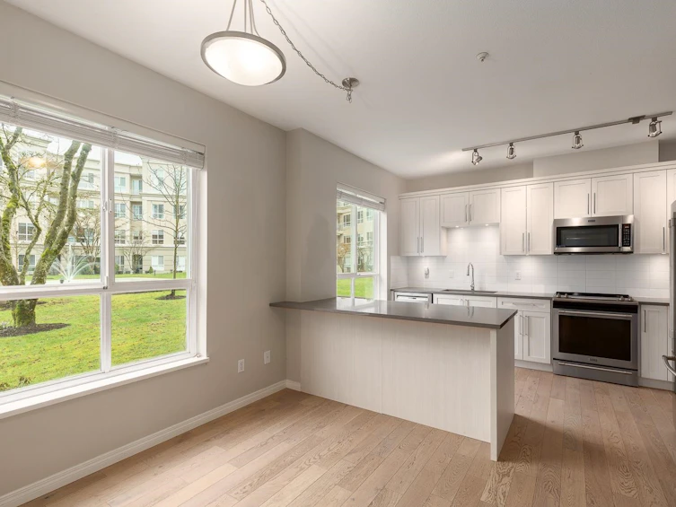 144-3098 Guildford Way, Coquitlam, BC, V3B 7W8 - 7