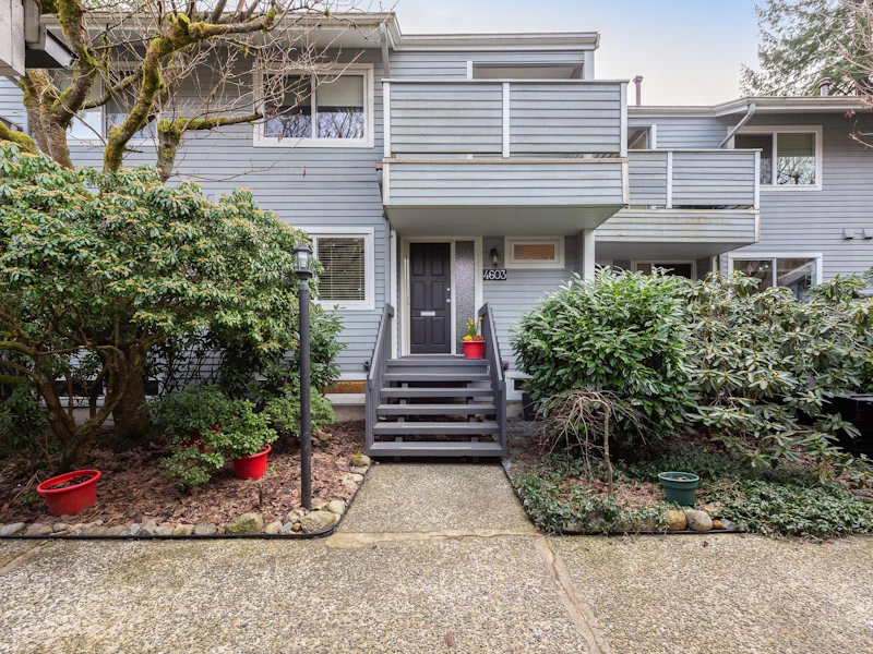 4603 Hoskins Road, North Vancouver BC V7K 2R2