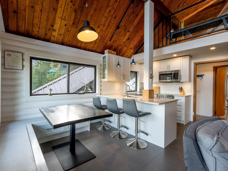8706 Wedgeview Place, Whistler, BC, V8E 0G1 - 5