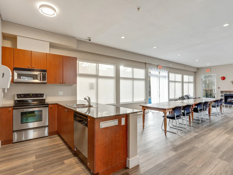 102-15385 101a Avenue, Surrey, BC, V3R 0B4 - 24