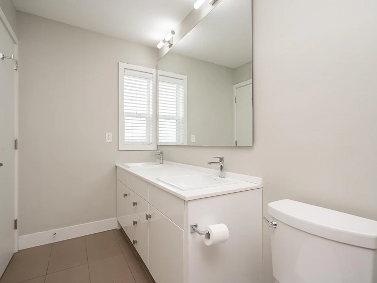 8-1938 North Parallel Road, Abbotsford, BC, V3G 0H1 - 17