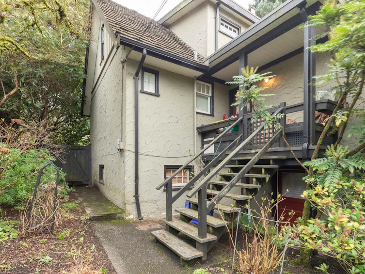 6137 Mccleery Street, Vancouver, BC, V6N 1G3 - 37