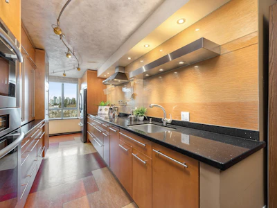 601-6622 Southoaks Crescent - 3