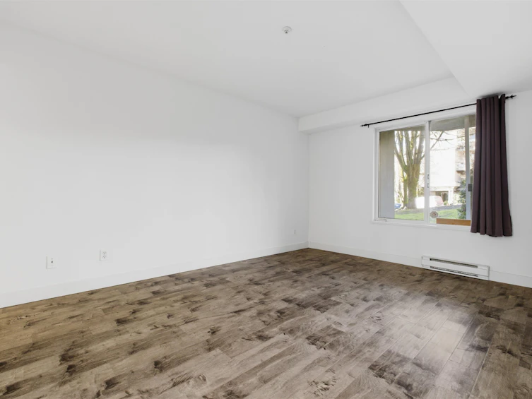 101-8460 Jellicoe Street, Vancouver, BC, V5S 4S8 - 13