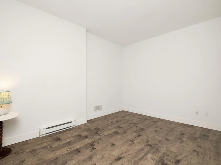 101-8460 Jellicoe Street, Vancouver, BC, V5S 4S8 - 24