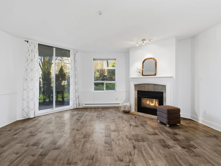 101-8460 Jellicoe Street, Vancouver, BC, V5S 4S8 - 9