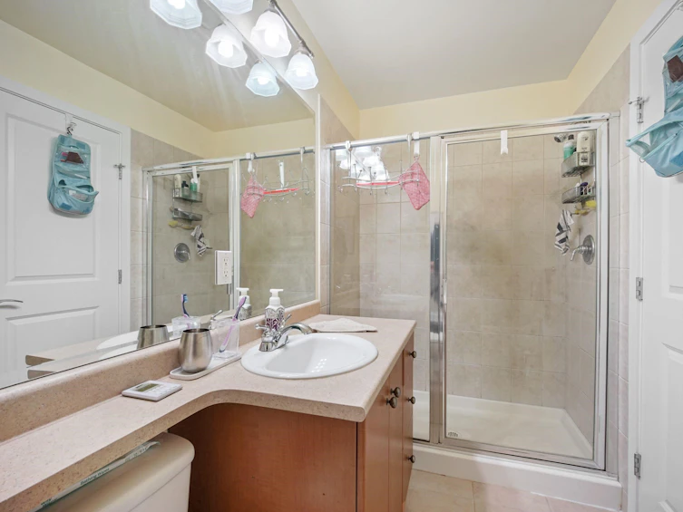417-15385 101a Avenue, Surrey, BC, V3R 0B4 - 18