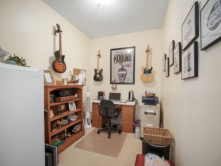 417-15385 101a Avenue, Surrey, BC, V3R 0B4 - 4
