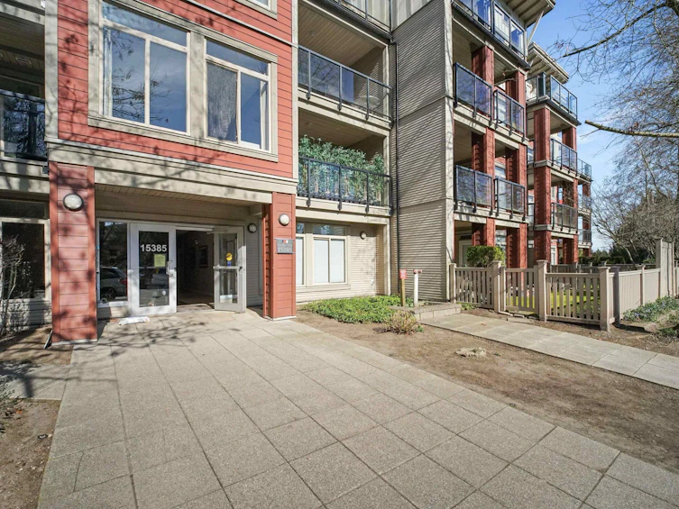 417-15385 101a Avenue, Surrey, BC, V3R 0B4 - 2