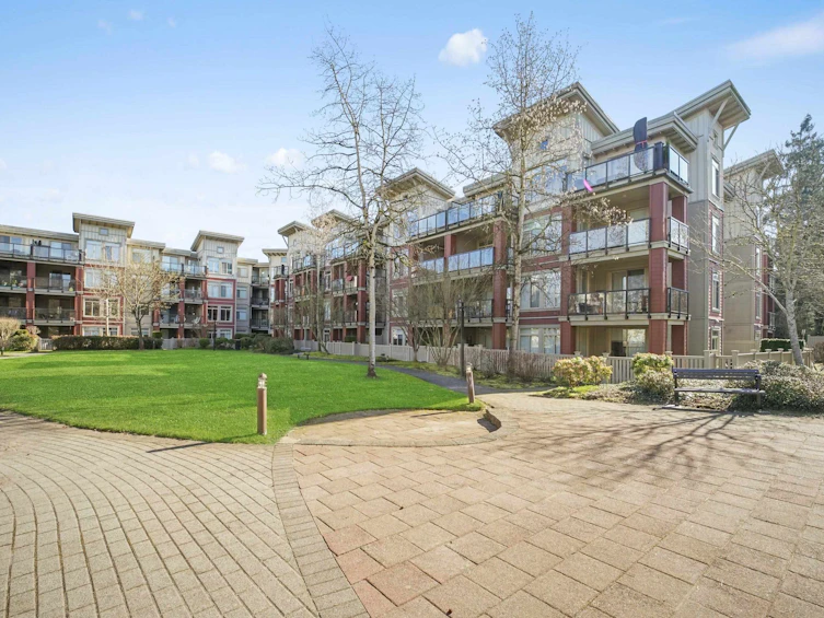 417-15385 101a Avenue, Surrey, BC, V3R 0B4 - 32