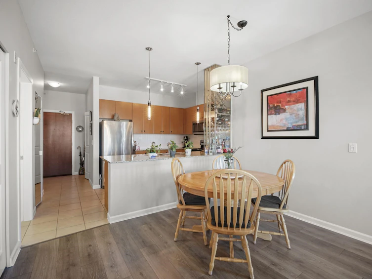 417-15385 101a Avenue, Surrey, BC, V3R 0B4 - 9