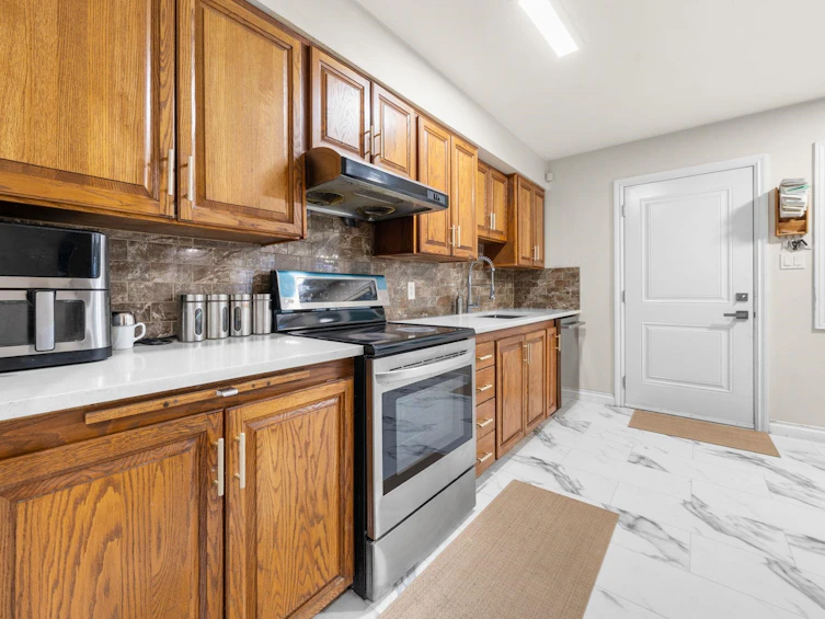 8689 110a Street, Delta, BC, V4C 4K8 - 12