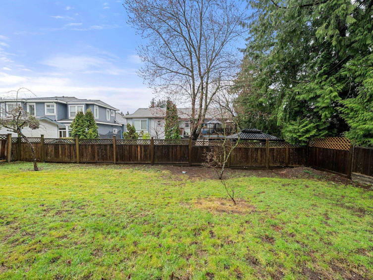 8689 110a Street, Delta, BC, V4C 4K8 - 33