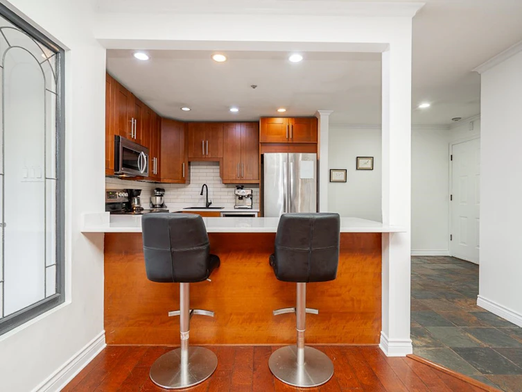 405-1000 Bowron Court, North Vancouver, BC, V7H 2W1 - 7