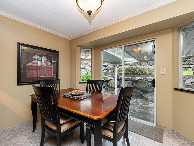 2259 Mountain Drive, Abbotsford, BC, V3G 1E4 - 11