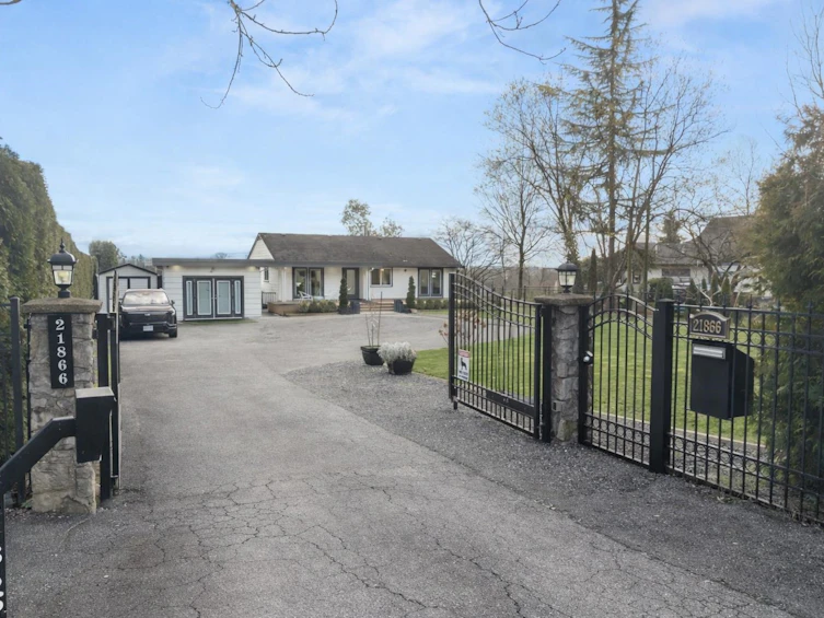 21866 River Road, Maple Ridge, BC, V2X 2C1 - 2