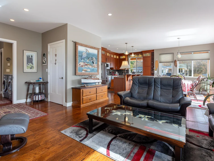 9326 Jorgensen Place, Halfmoon Bay, BC, V7Z 1B4 - 9