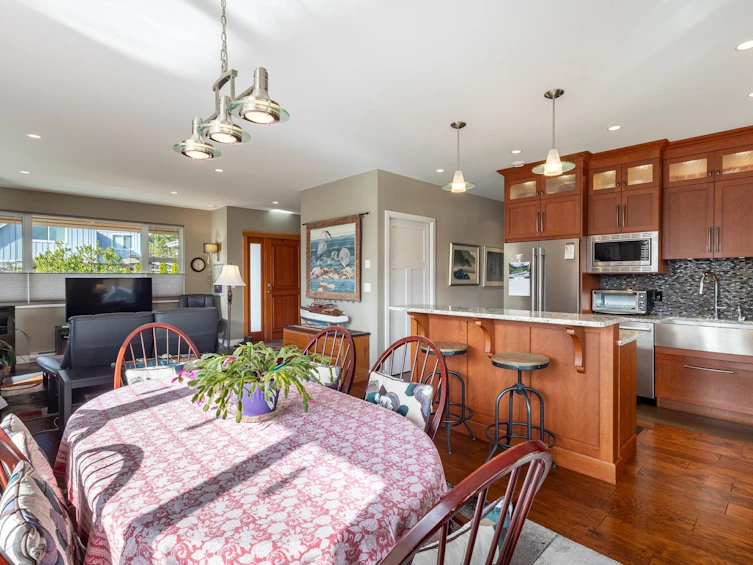 9326 Jorgensen Place, Halfmoon Bay, BC, V7Z 1B4 - 15