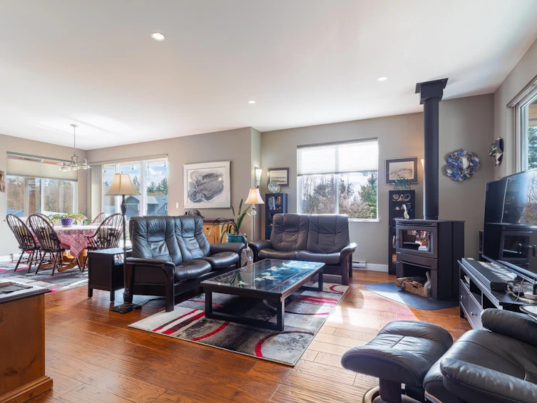 9326 Jorgensen Place, Halfmoon Bay, BC, V7Z 1B4 - 8