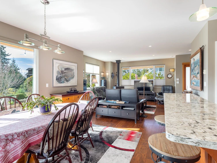 9326 Jorgensen Place, Halfmoon Bay, BC, V7Z 1B4 - 16
