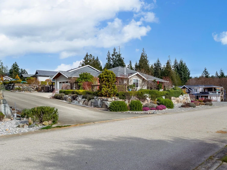 9326 Jorgensen Place, Halfmoon Bay, BC, V7Z 1B4