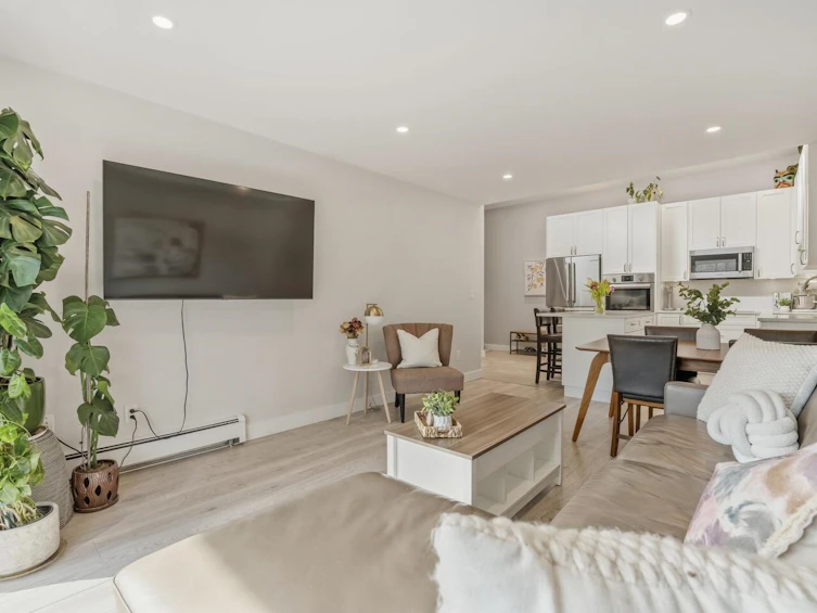 305-3875 W 4th Avenue, Vancouver, BC, V6R 4H8 - 13