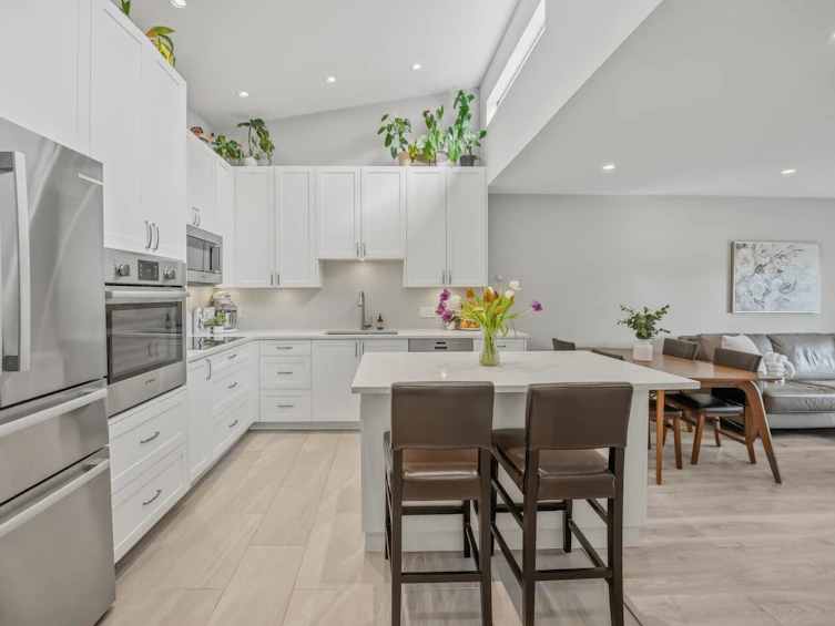 305-3875 W 4th Avenue, Vancouver, BC, V6R 4H8 - 8