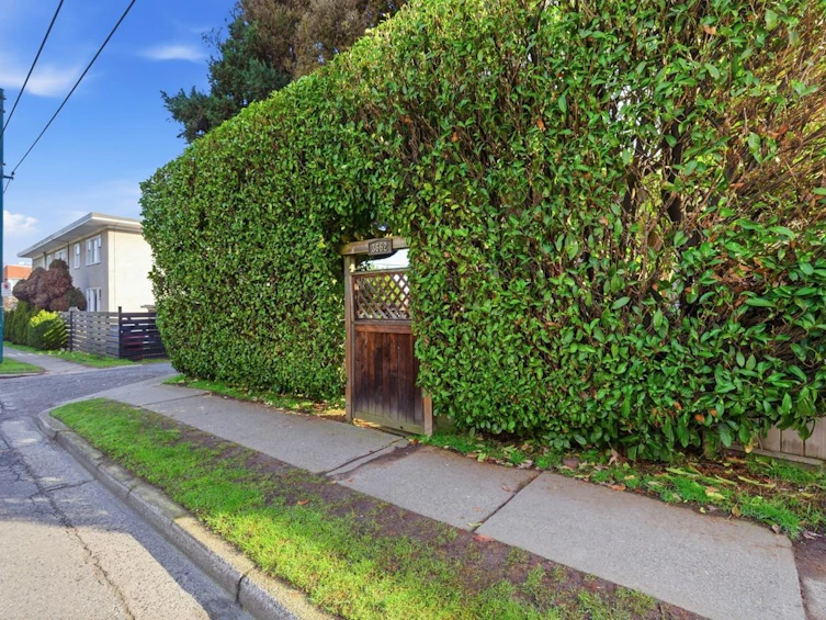 3662 Oak Street, Vancouver, BC, V6H 2M2 - 3