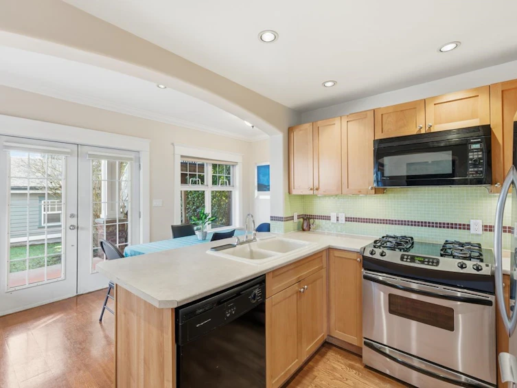 3662 Oak Street, Vancouver, BC, V6H 2M2 - 26