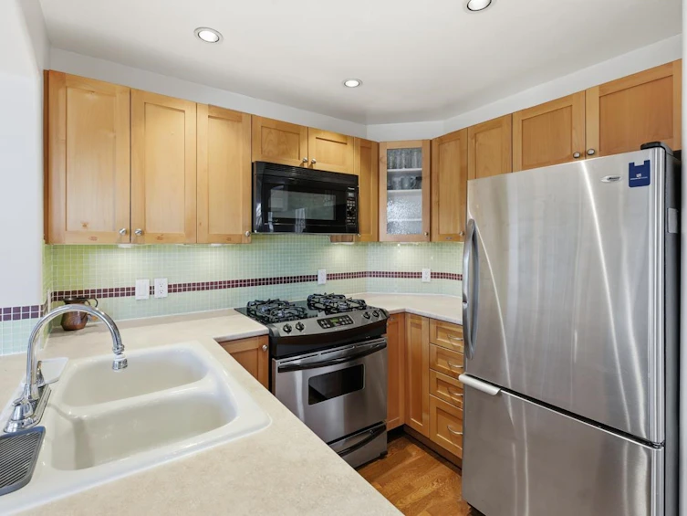 3662 Oak Street, Vancouver, BC, V6H 2M2 - 25