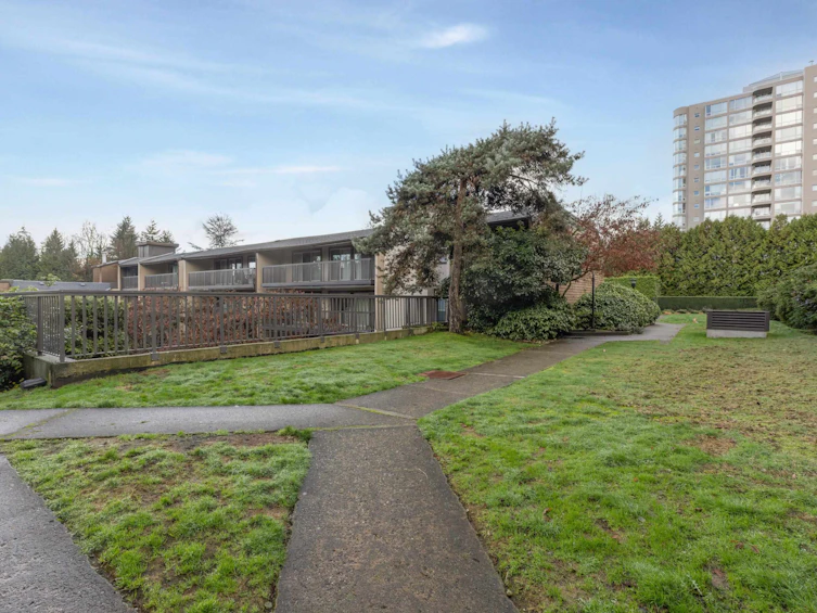 112-9847 Manchester Drive, Burnaby, BC, V3N 4P4 - 23