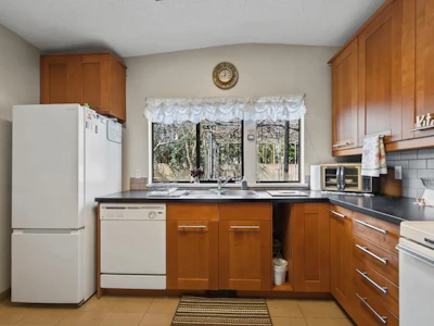 12337 98 Avenue - 4