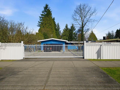 12337 98 Avenue - 2