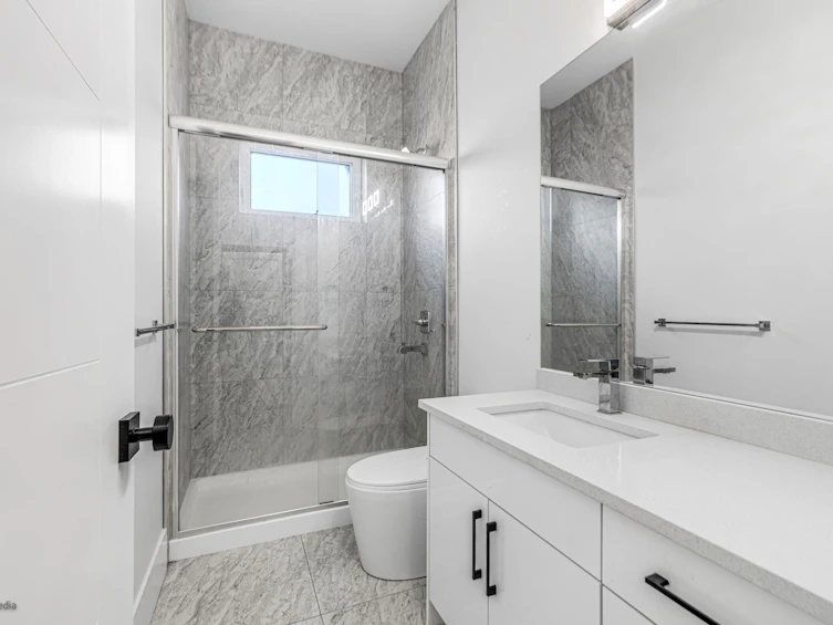 15496 22 Avenue, Surrey, BC, V4A 2C2 - 36