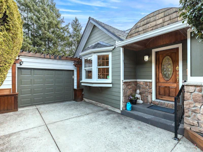 1196 Habgood Street - 2