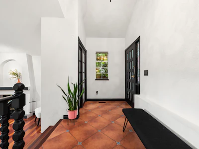 1128 Fraserview Street - 2
