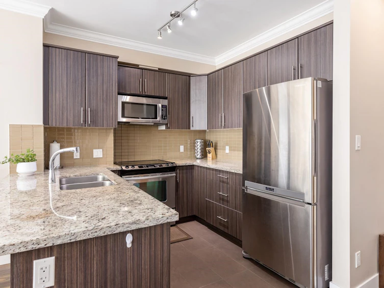 219-6888 Royal Oak Avenue, Burnaby, BC, V5J 4J2 - 12