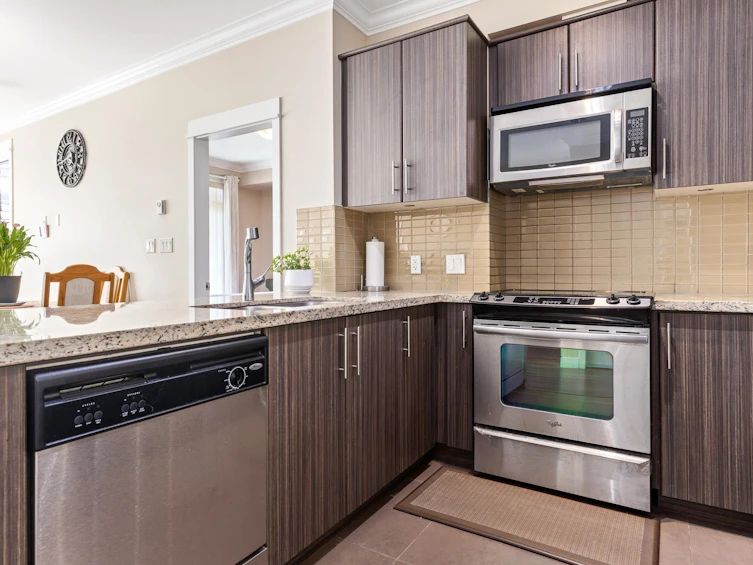 219-6888 Royal Oak Avenue, Burnaby, BC, V5J 4J2 - 10